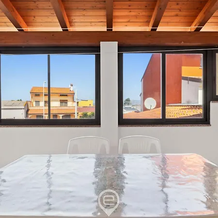 Mauri's House - Aircon - Wifi - Veranda Appartamento Oristano