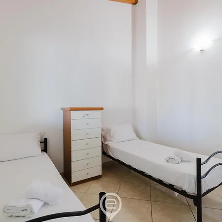 Mauri's House Apartment Oristano
